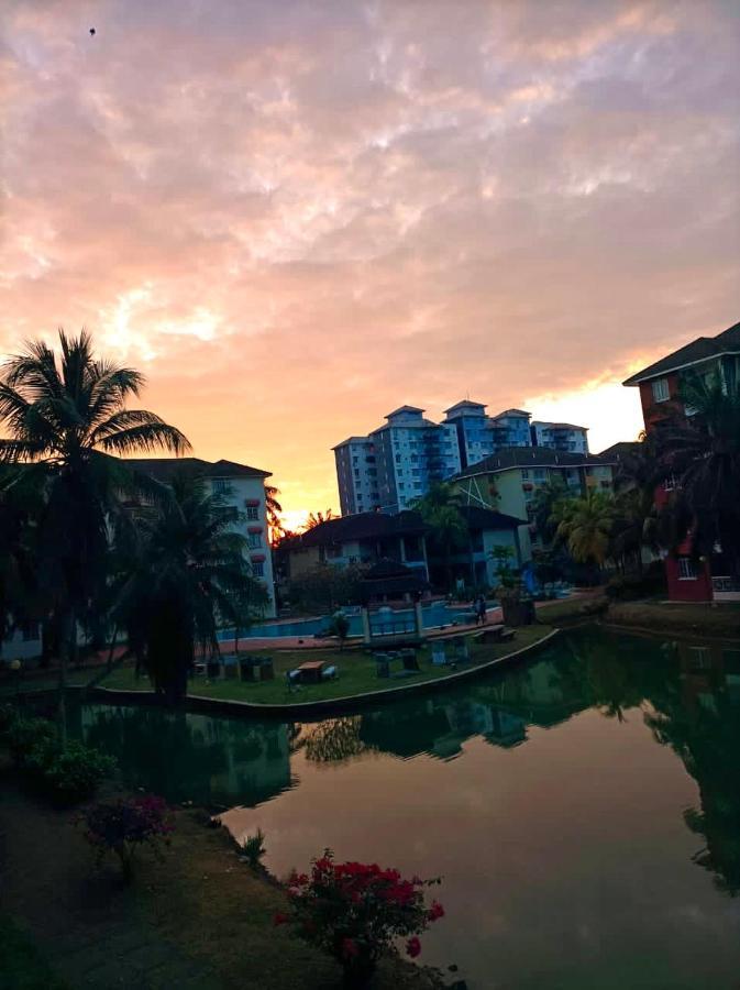 Smilez Homestay H102 & A306 At Pd Perdana Kondo Resort Port Dickson Exterior foto